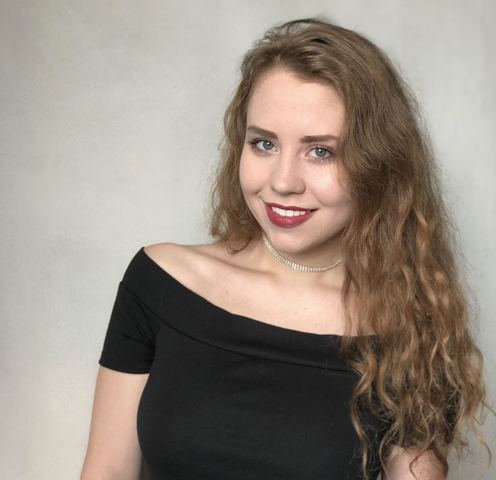 Глазкова Анжелика