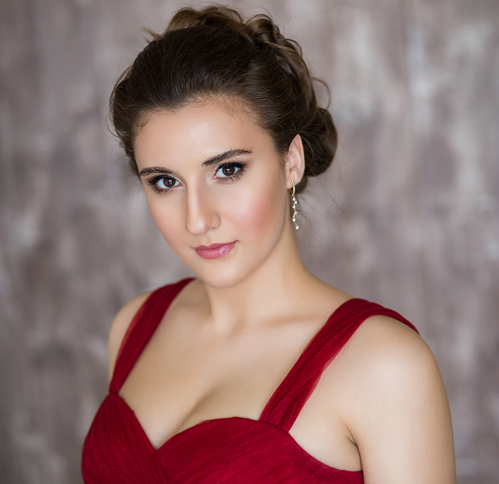 Элиза Адамян